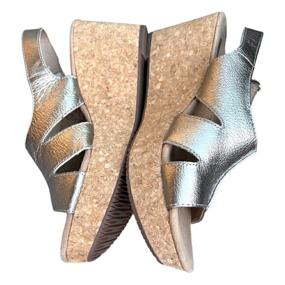 Clarks Collection Gold Metallic Annadel Bari Cork Wedge Sandals Women’s Size 11 - Picture 7 of 7